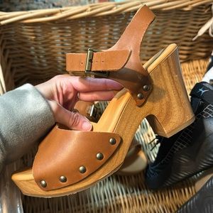 Kork’s Heeled Sandals